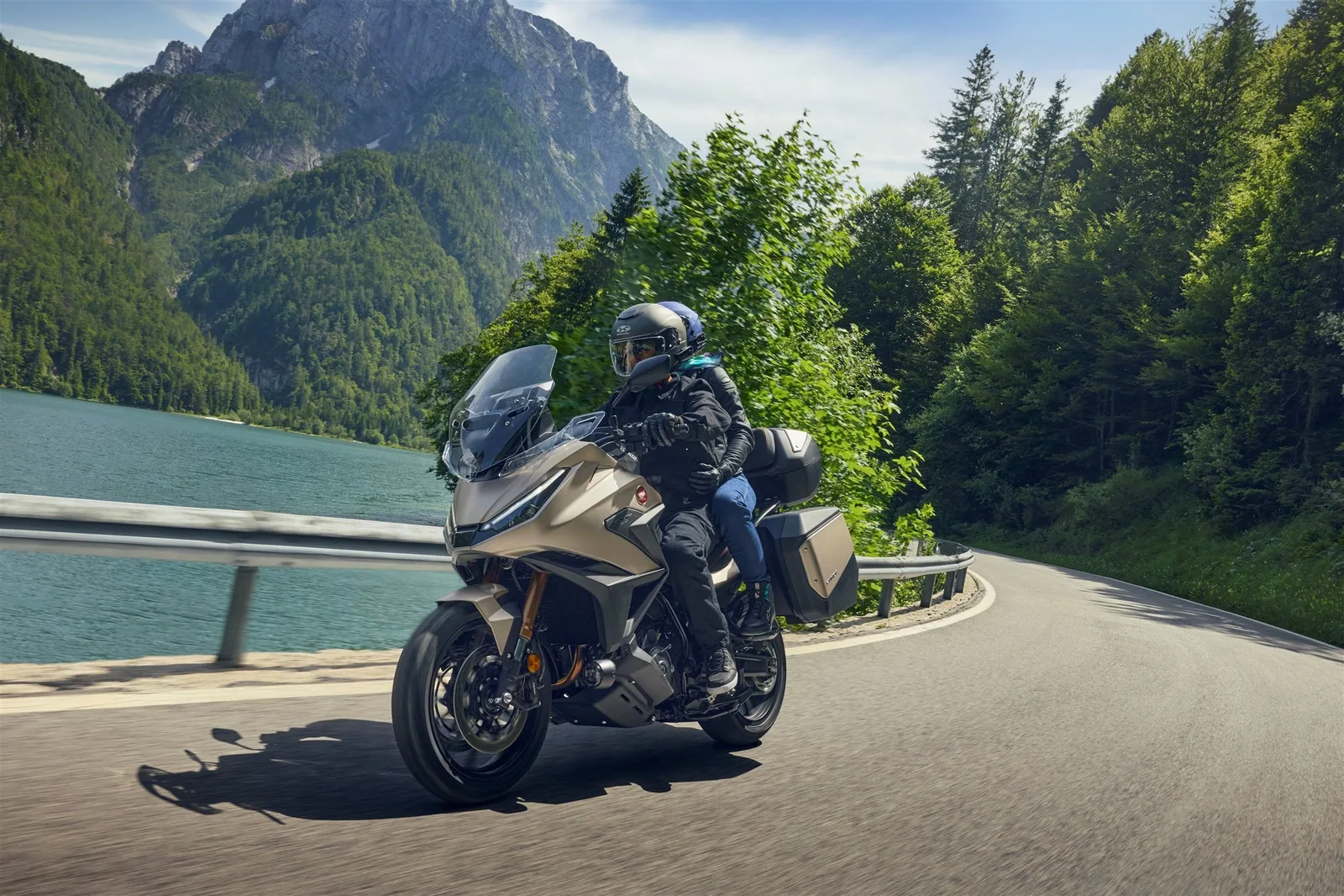 Honda NT1100 DCT