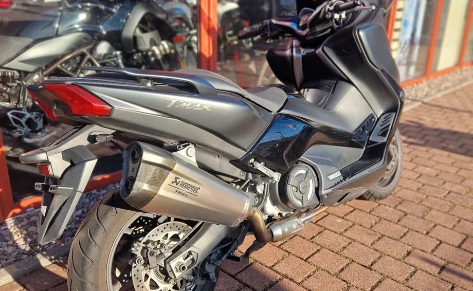 Yamaha TMAX DX
