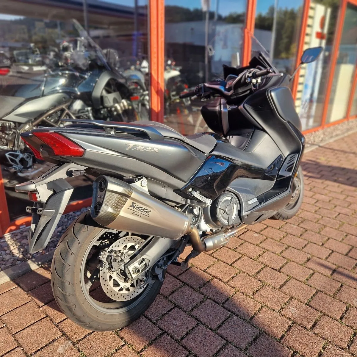 Yamaha TMAX DX