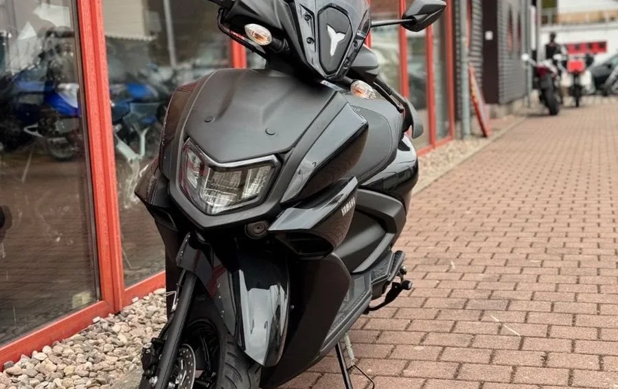 Yamaha RayZR