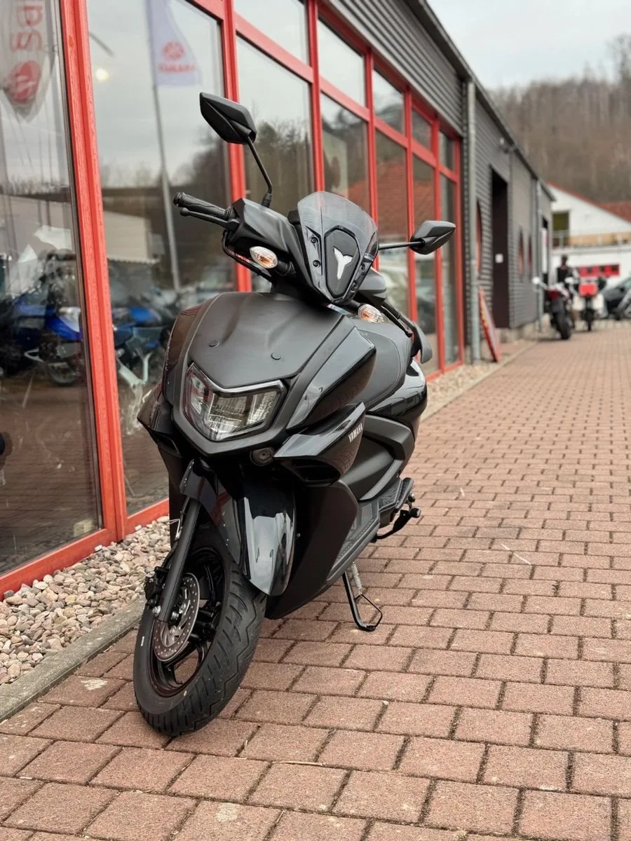 Yamaha RayZR
