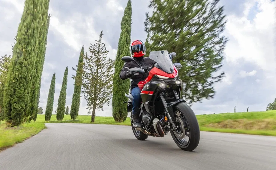 Yamaha Tracer 7, MY 2025 - Redline