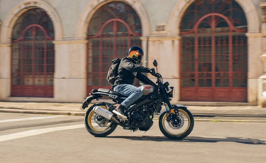 Yamaha XSR125 Legacy, MY 2025 - Legend Silver