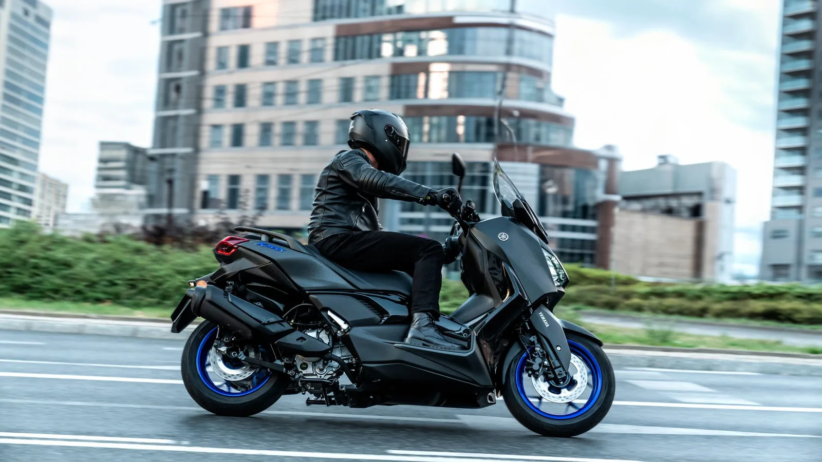 Yamaha XMAX 300, MY 2025- Icon Black