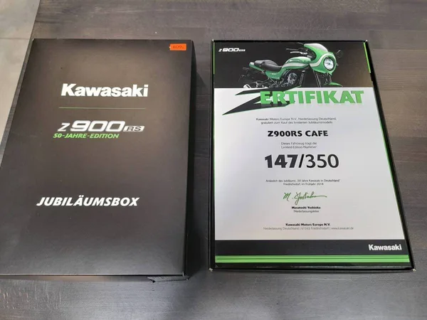 Kawasaki Z900 RS Cafe
