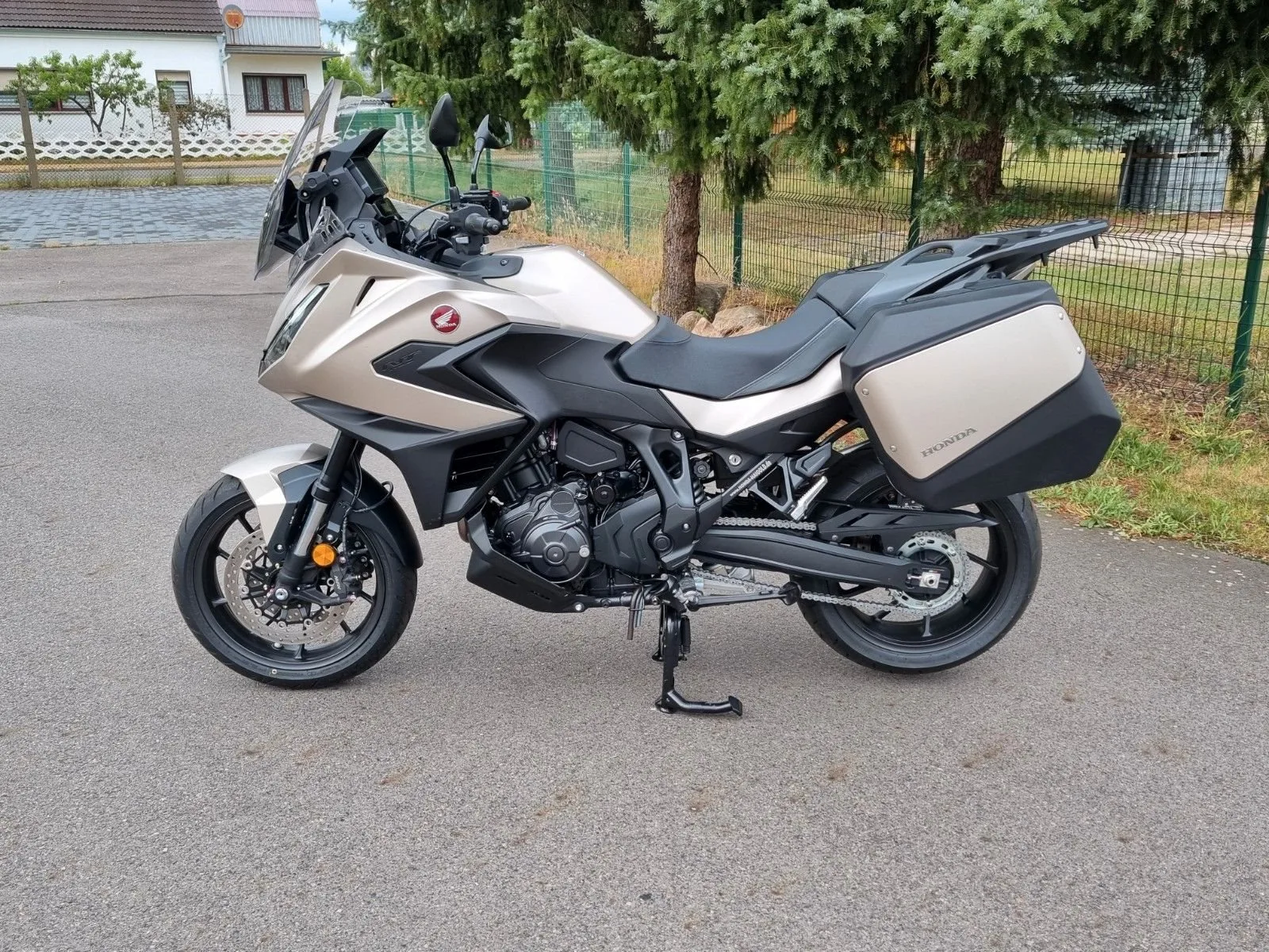 Honda NT1100 DCT