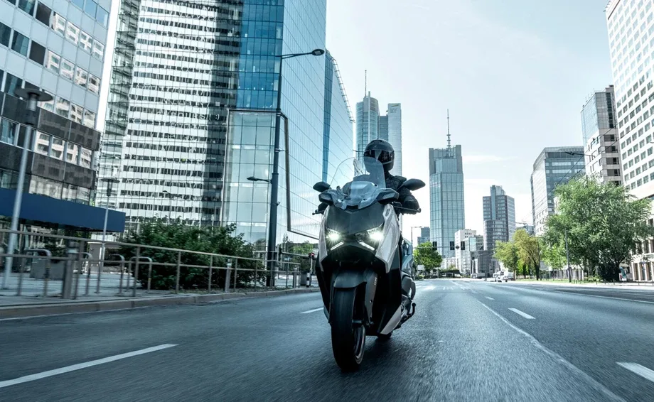 Yamaha XMAX 300 Tech MAX+, MY 2025 - Ceramic Grey