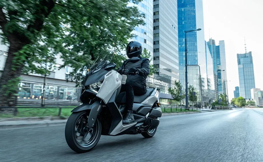 Yamaha XMAX 300 Tech MAX+, MY 2025 - Ceramic Grey