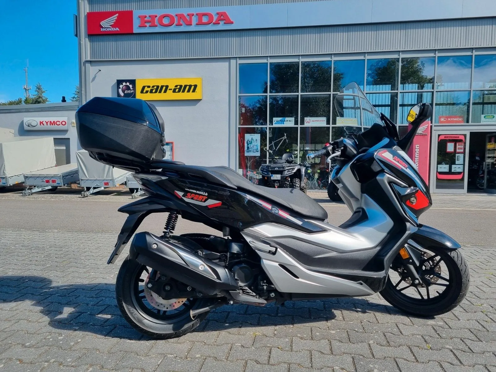 Honda NSS 300 Forza