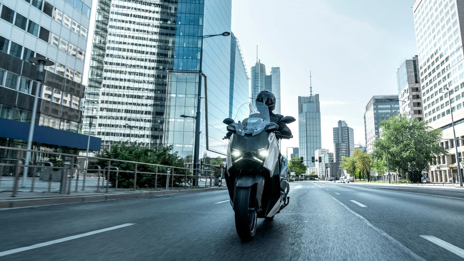 Yamaha XMAX 300 Tech MAX+, MY 2025 - Dark Magma