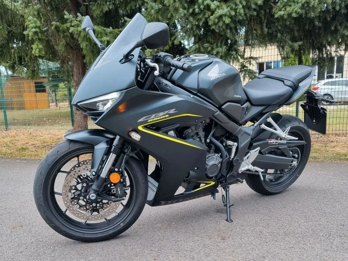 Honda CBR650R E-Clutch
