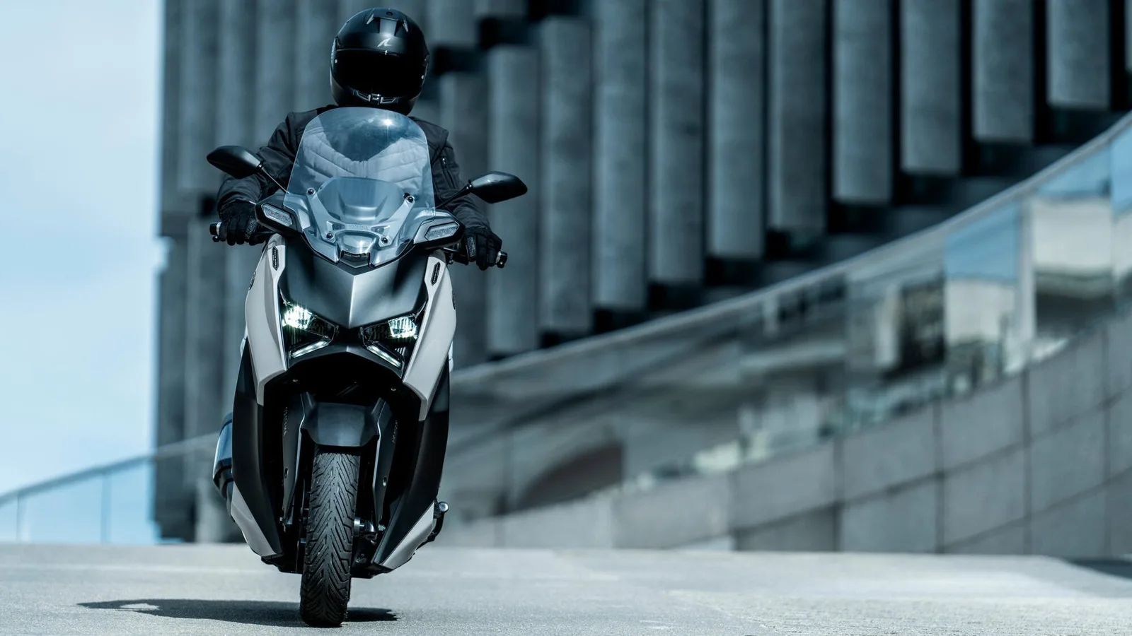 Yamaha XMAX 300 Tech MAX+, MY 2025 - Dark Magma