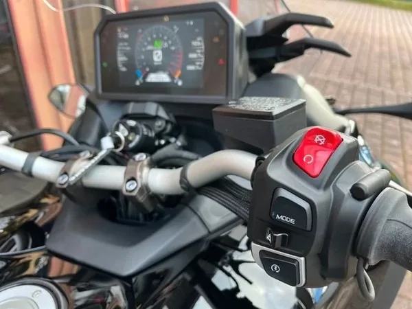 Yamaha Niken GT