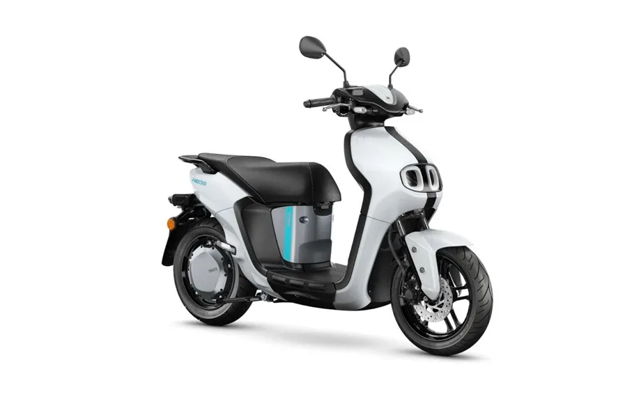 Yamaha NEO's Dual Battery