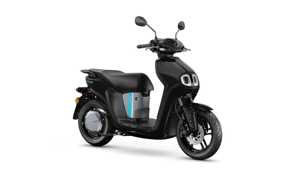 Yamaha NEO's Dual Battery