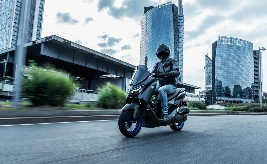 Yamaha NMAX 125, MY 2025 - Icon Black