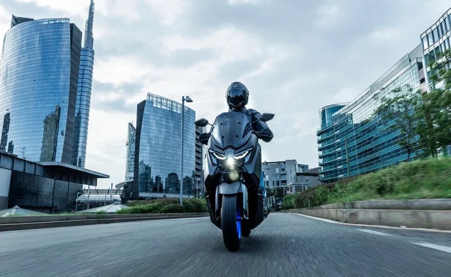 Yamaha NMAX 125, MY 2025 - Icon Black