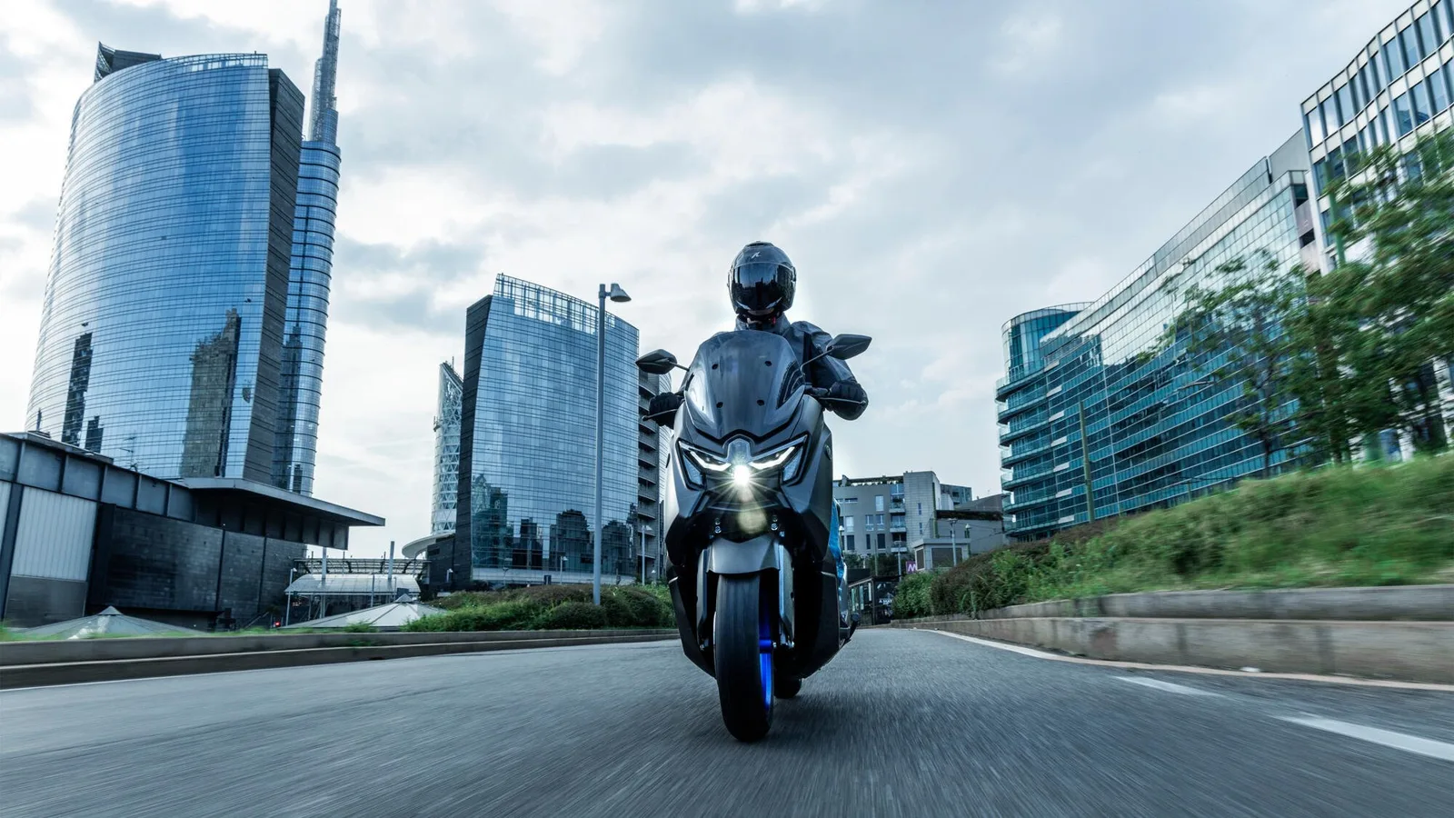 Yamaha NMAX 125, MY 2025 - Milky White