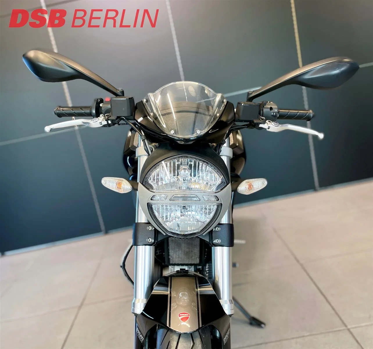 Ducati Monster 696