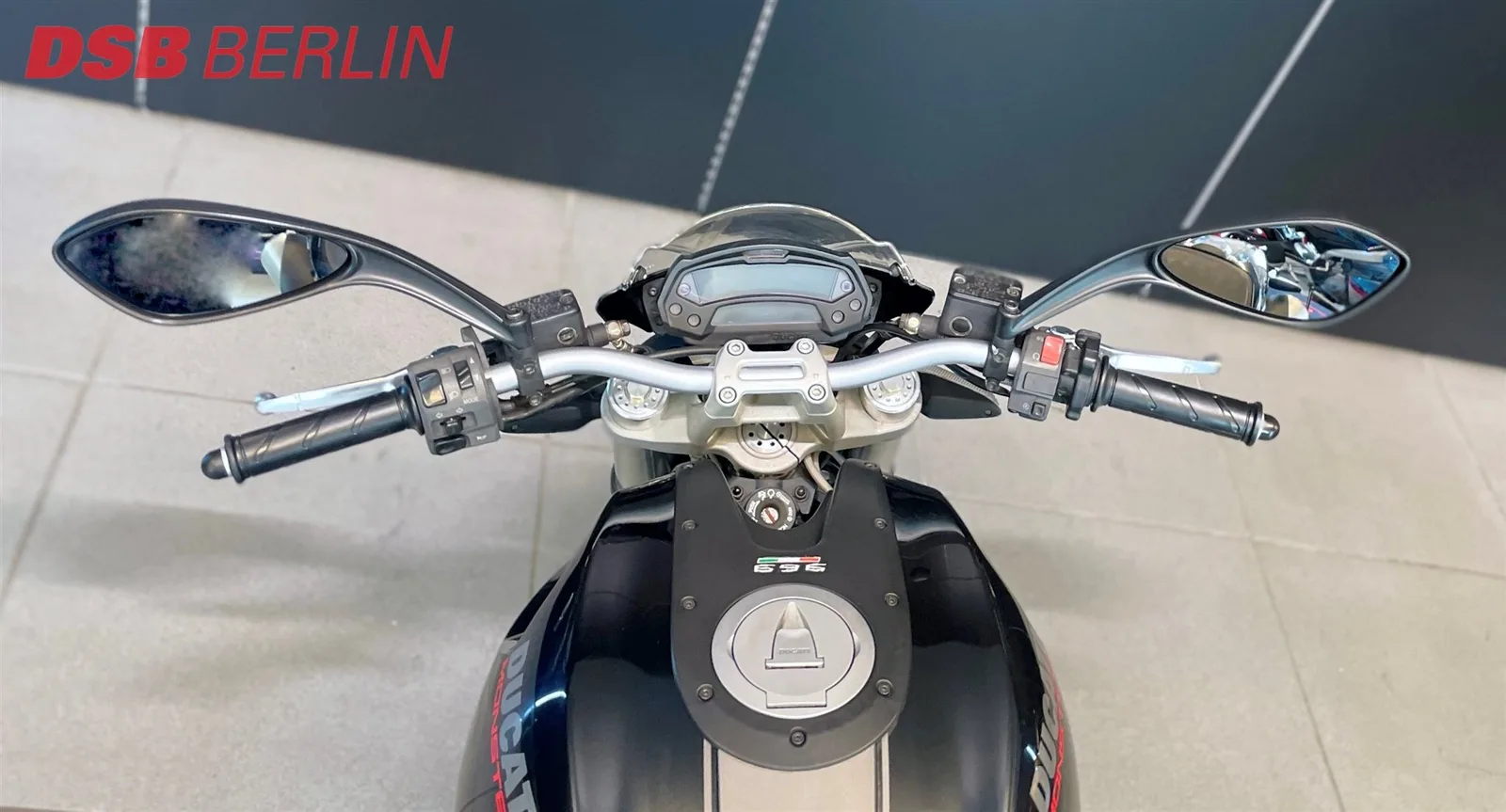Ducati Monster 696