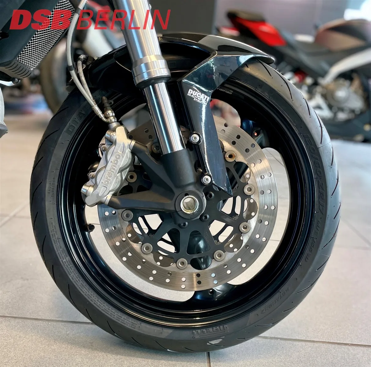 Ducati Monster 696