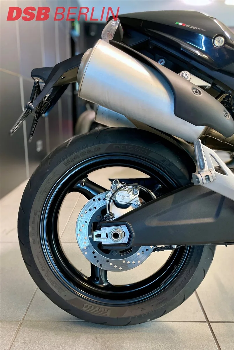 Ducati Monster 696