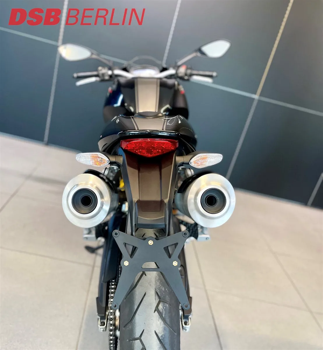 Ducati Monster 696
