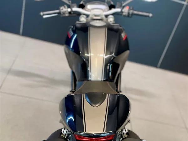 Ducati Monster 696