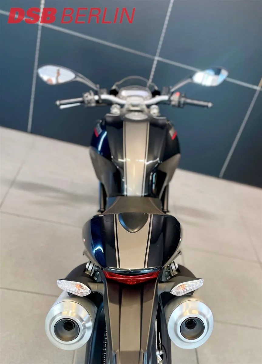 Ducati Monster 696