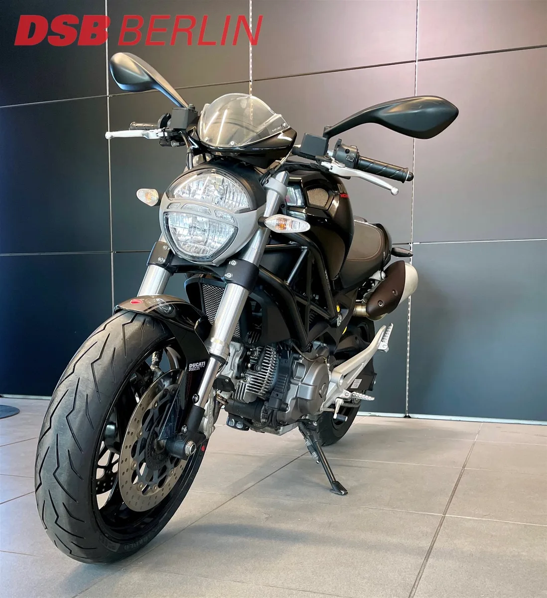 Ducati Monster 696
