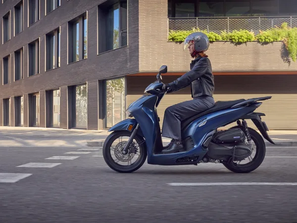 Honda SH350i Sofort verfügbar - 6 Jahre Garantie