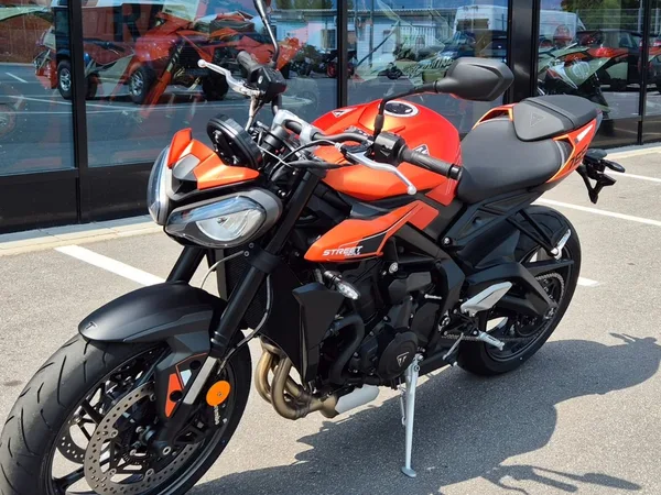 Triumph Street Triple R