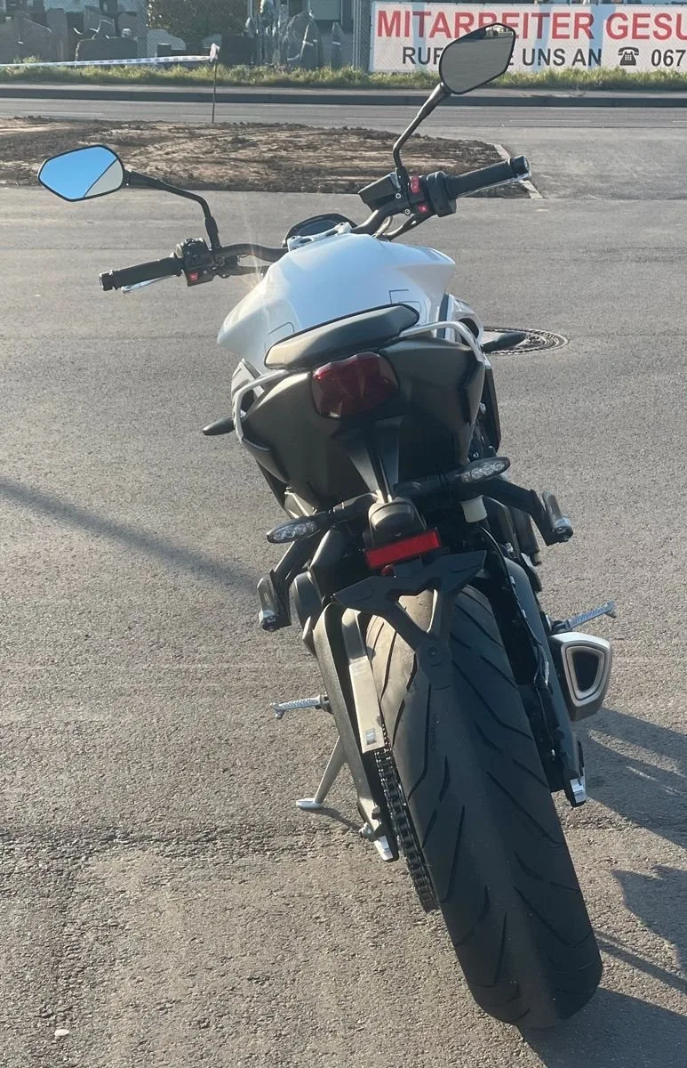 Triumph Street Triple 765 R