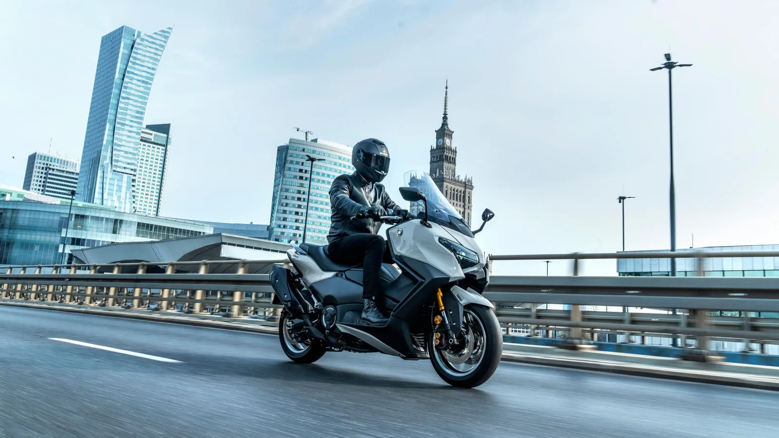 Yamaha TMAX Tech MAX, MY 2025 - Dark Magma