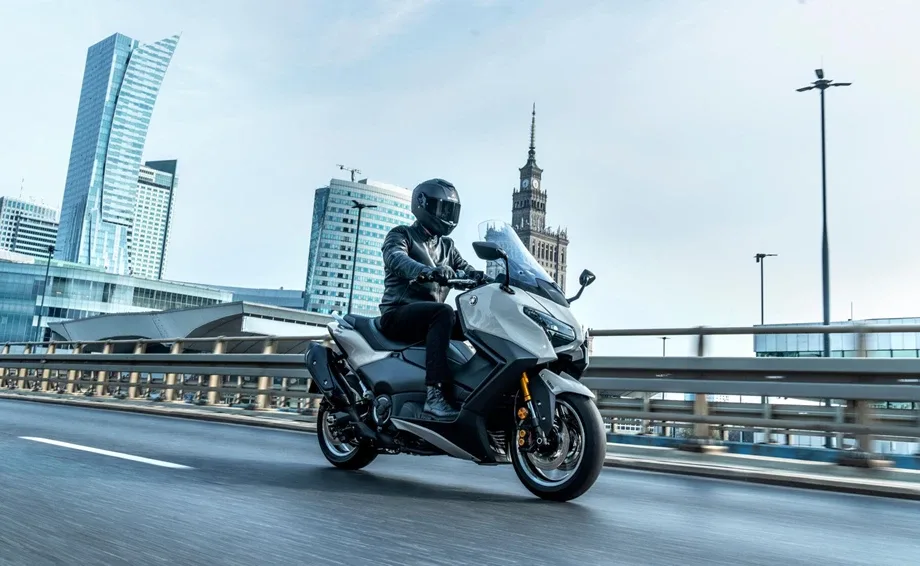 Yamaha TMAX Tech MAX, MY 2025 - Ceramic Grey