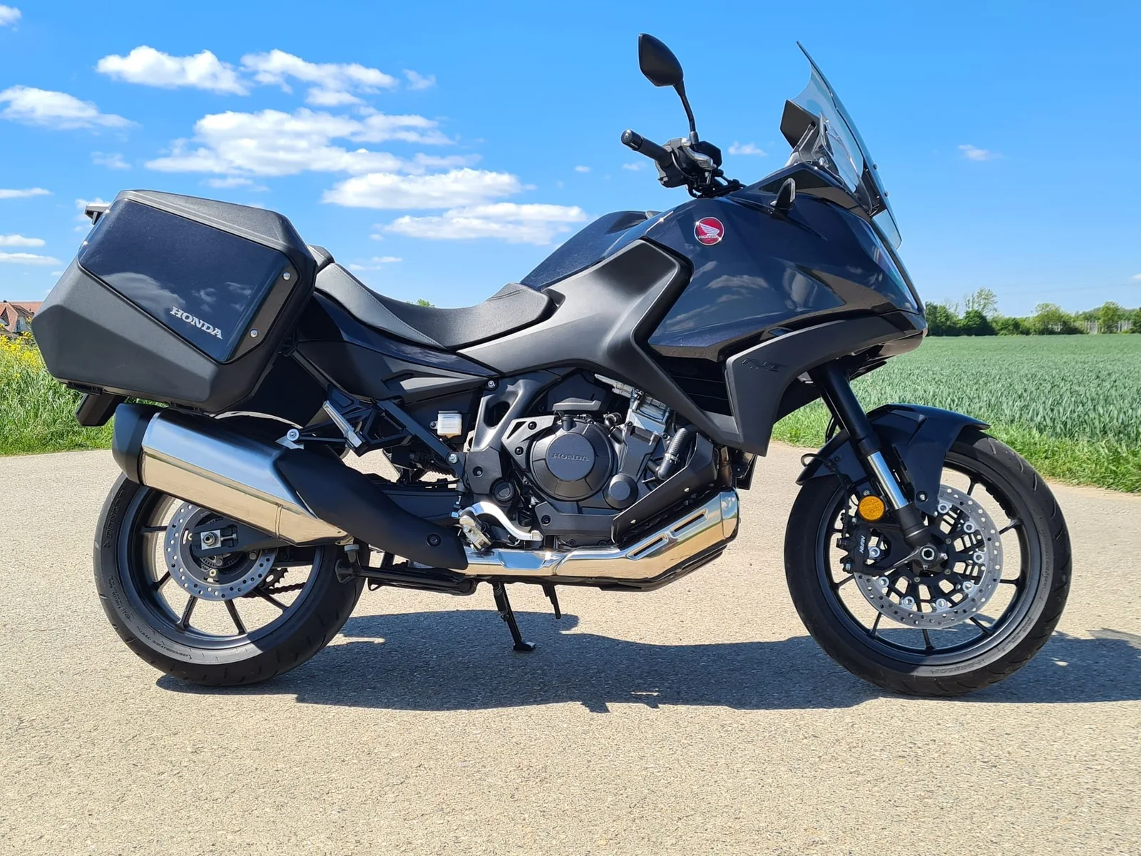Honda NT1100 - wenig Kilometer - EZL 10/2024