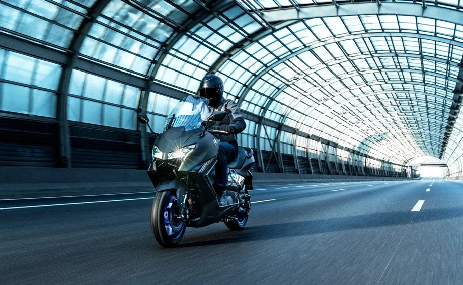 Yamaha TMAX, MY 2025 - Icon Black