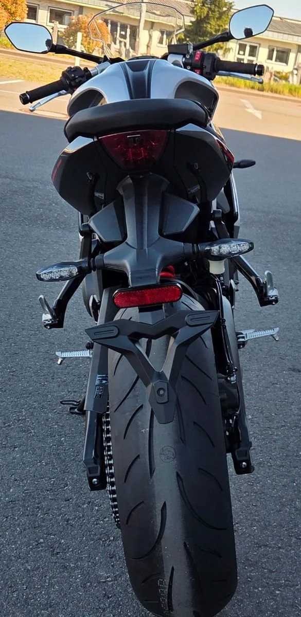 Triumph Daytona 660