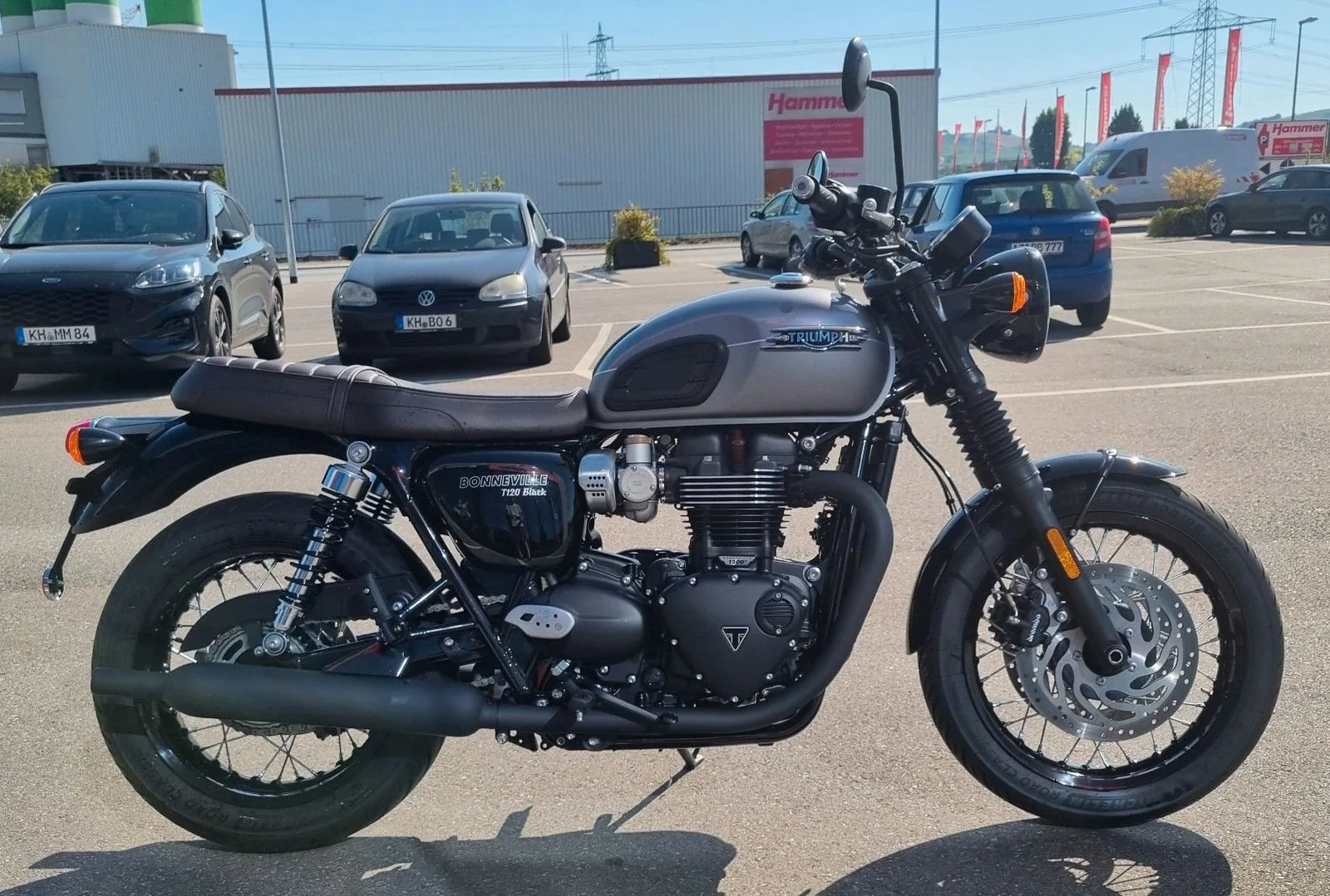 Triumph Bonneville T120 Black