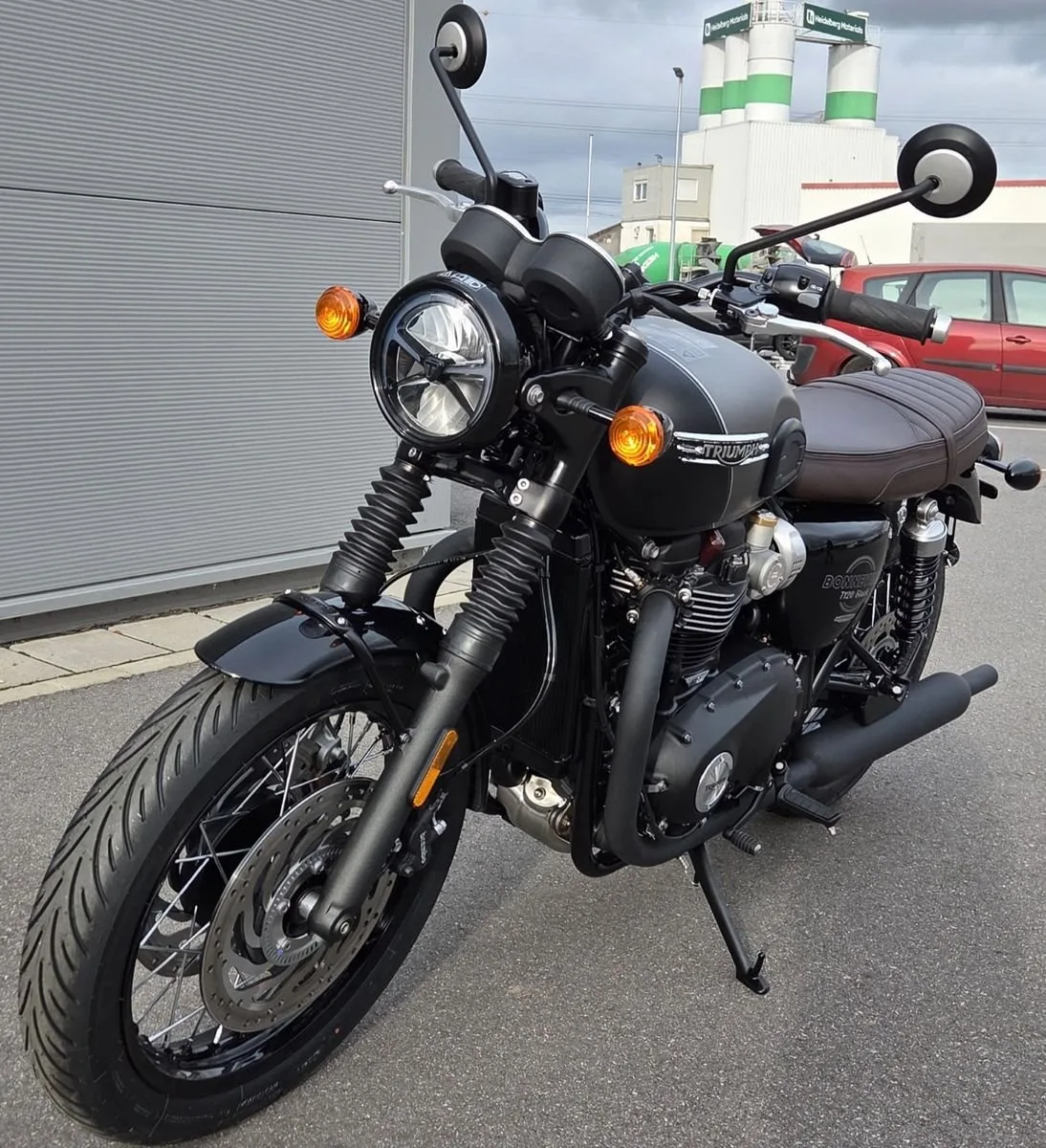 Triumph Bonneville T120 Black