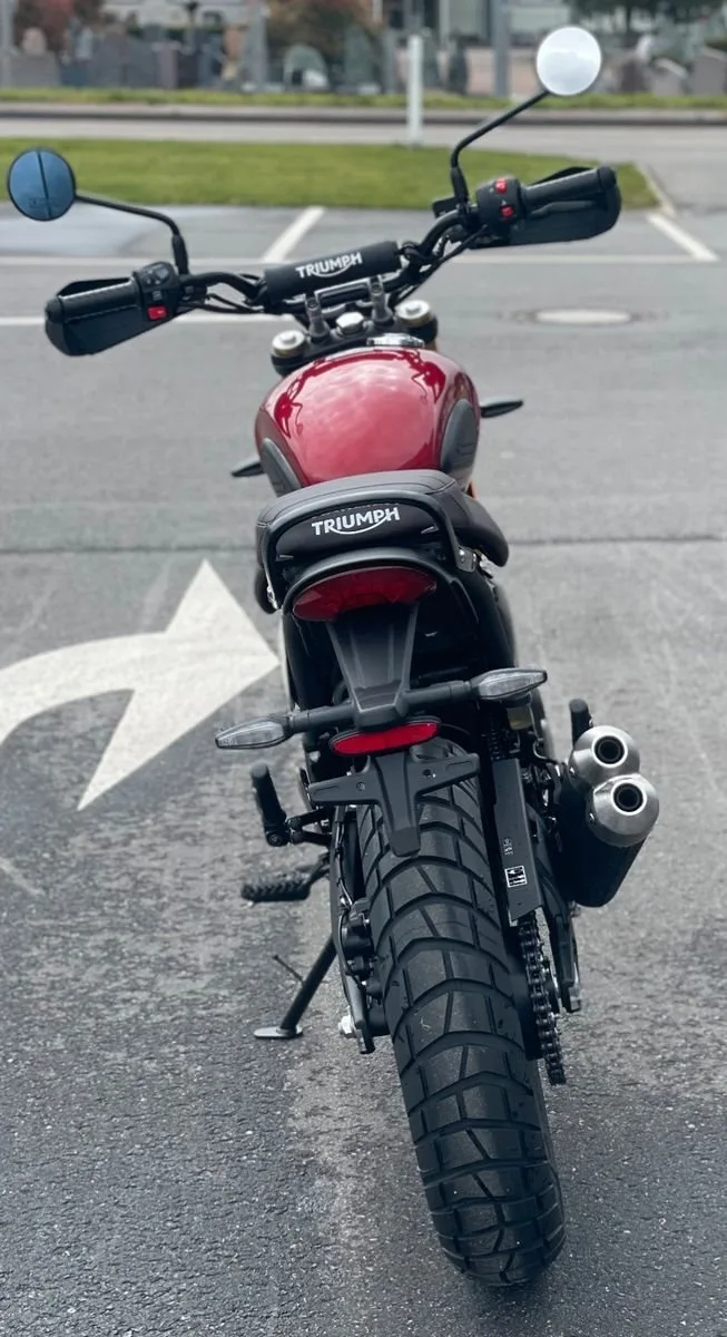 Triumph Scrambler 400 X