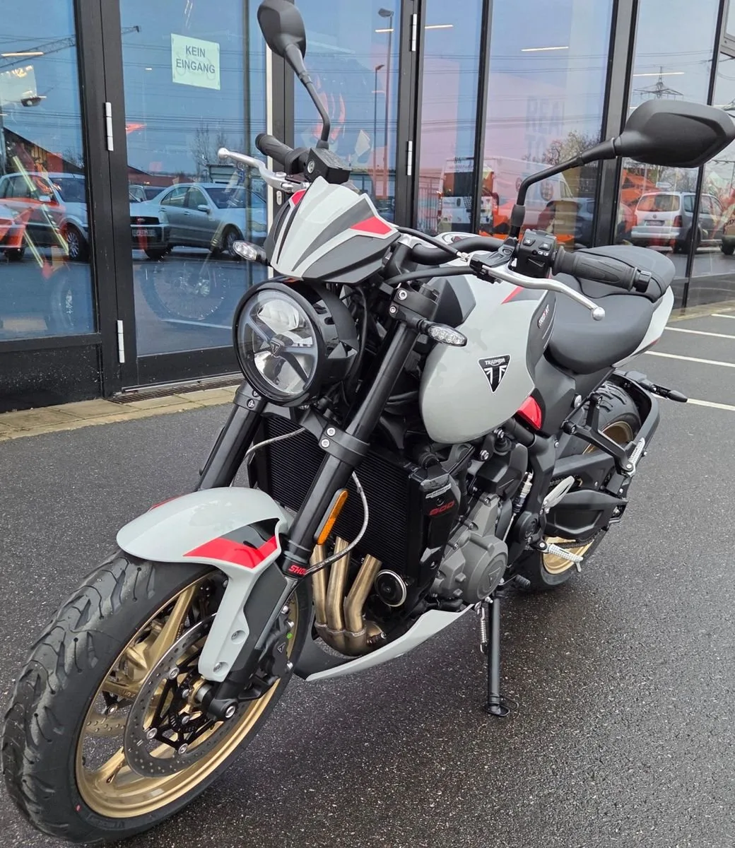 Triumph Trident 800