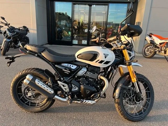 Triumph Scrambler 400 XC