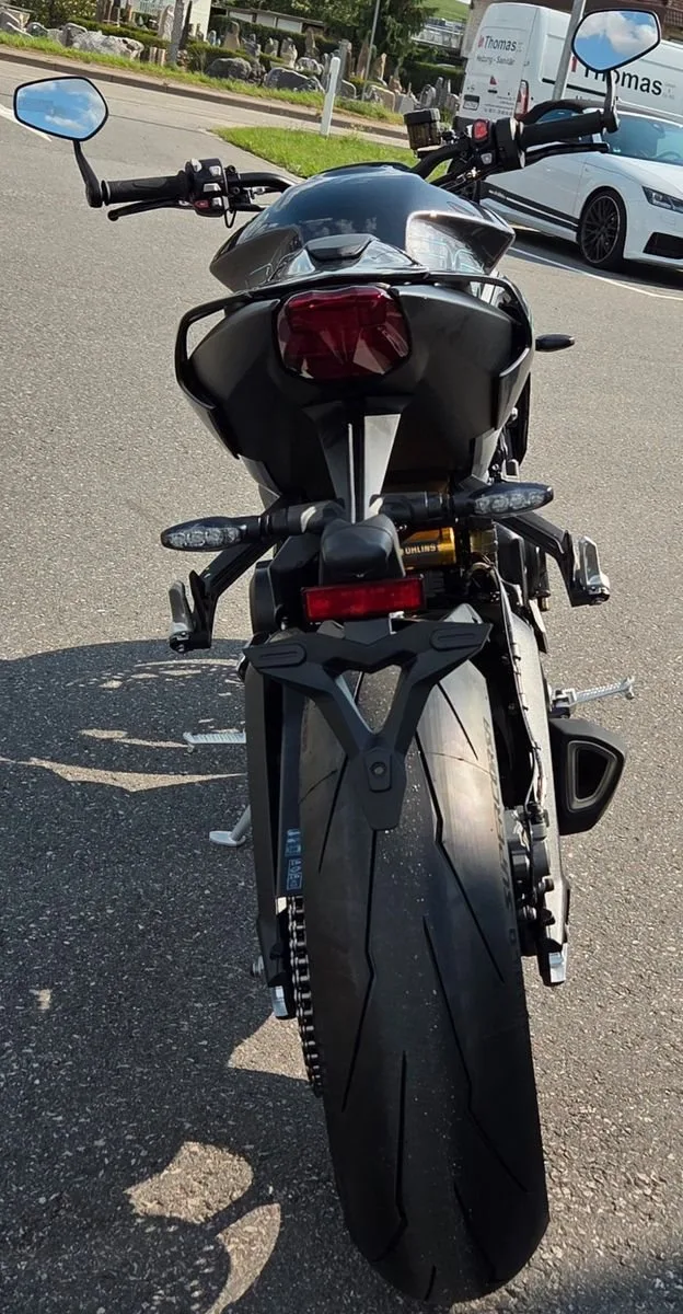 Triumph Street Triple RS