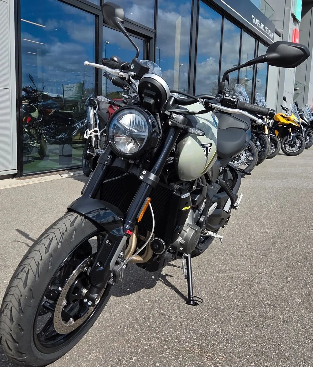 Triumph Trident 660