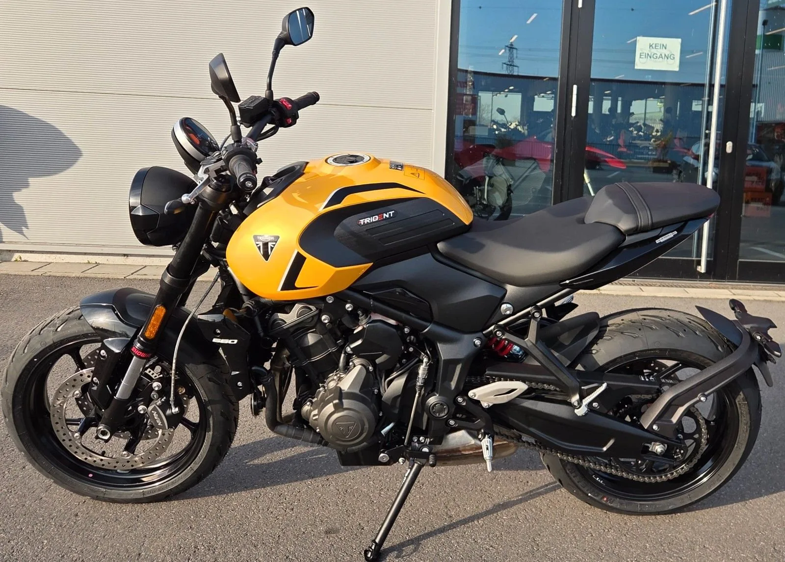 Triumph Trident 660