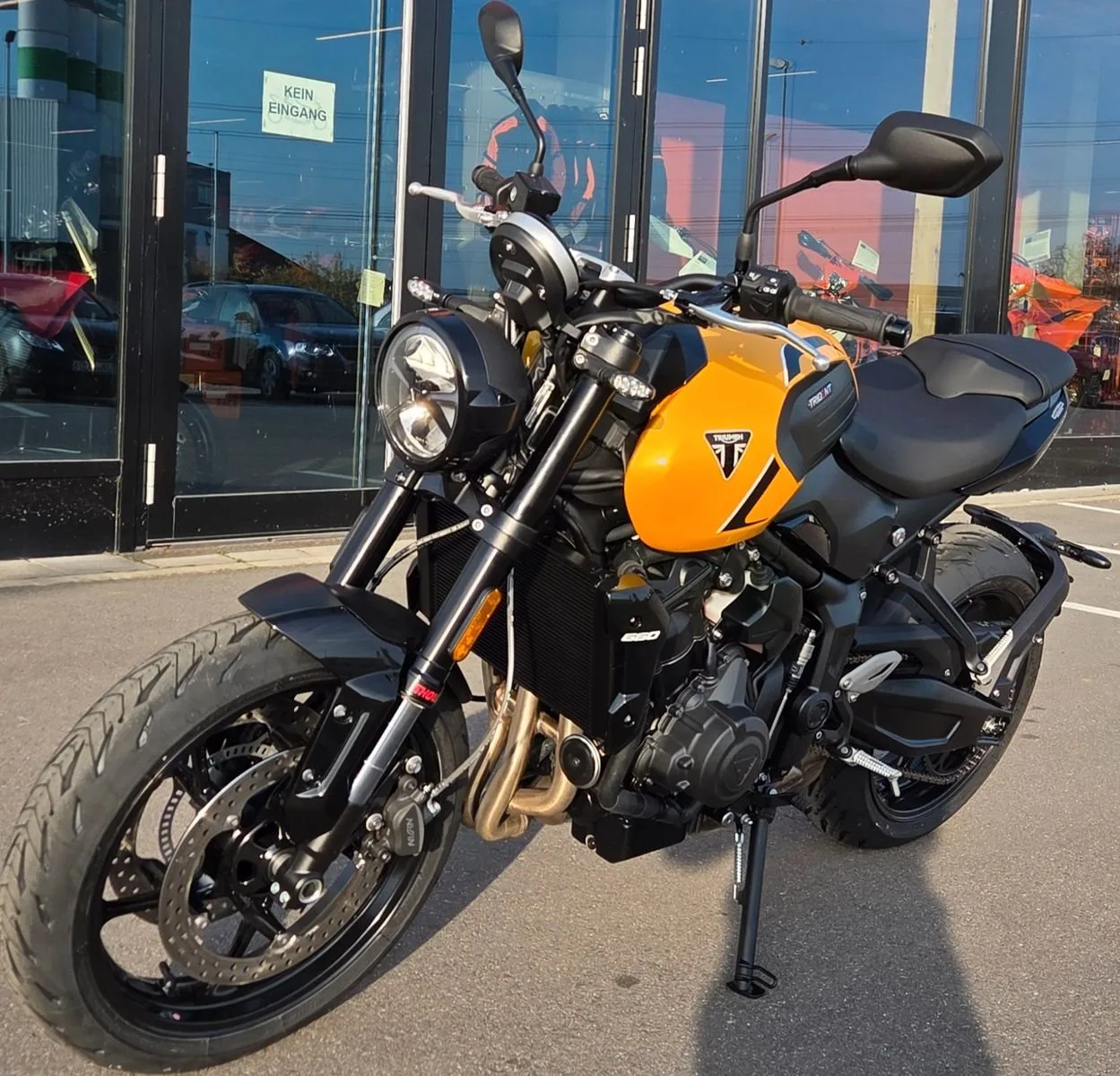 Triumph Trident 660