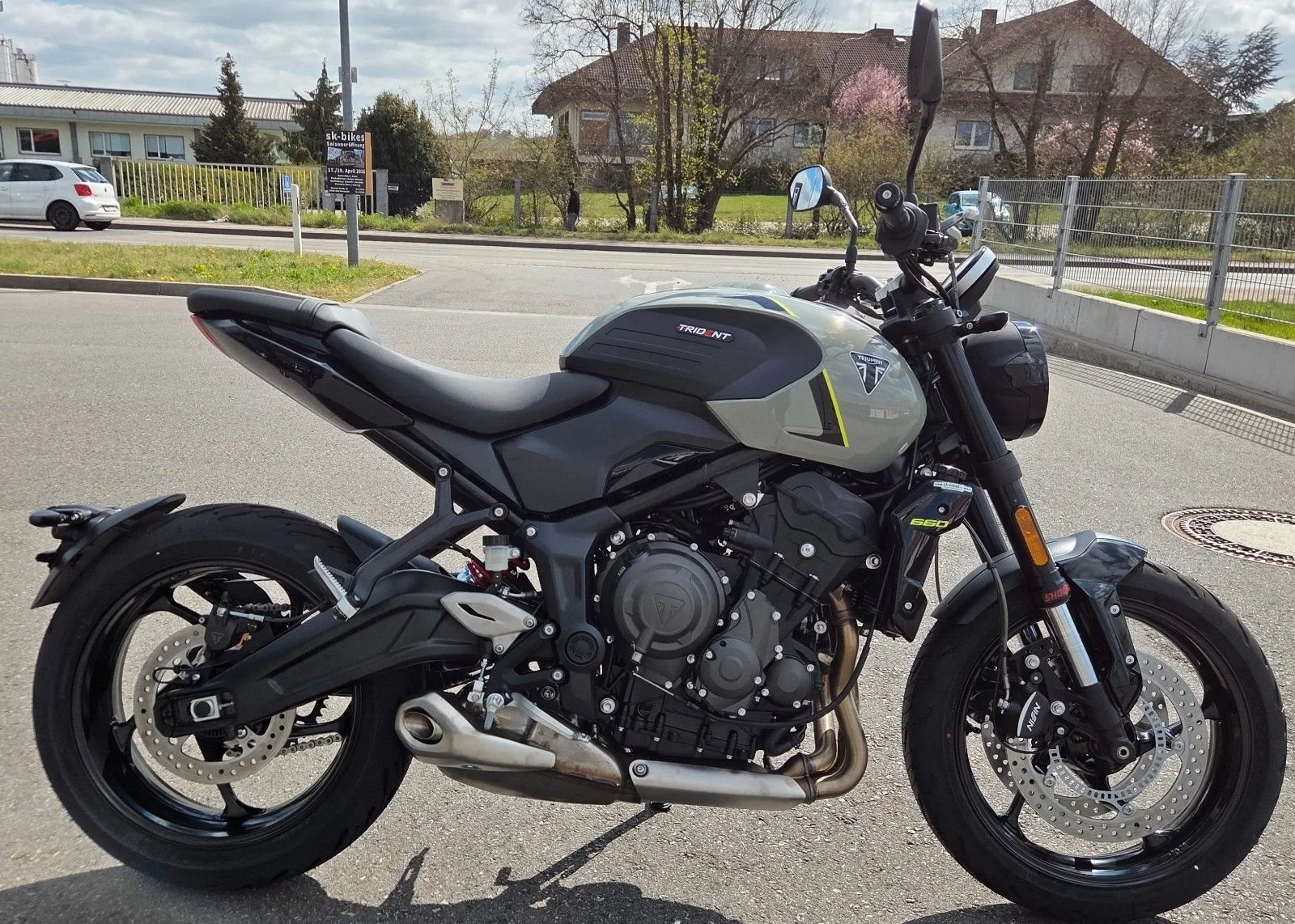Triumph Trident 660
