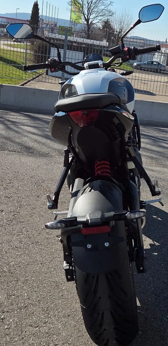 Triumph Trident 660