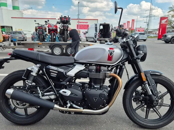 Triumph Speed Twin 900